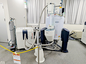 高分解能核磁気共鳴装置（Avance Neo 500、BRUKER）