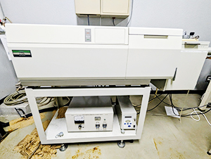 CD スペクトル測定装置（J-725、日本分光）