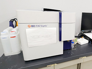 フローサイトメータ（Lyric、BD）